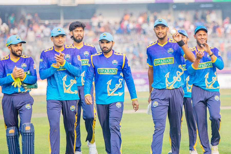 বিপিএলে প্রথম বিদায় নোয়াখালী এক্সপ্রেসের