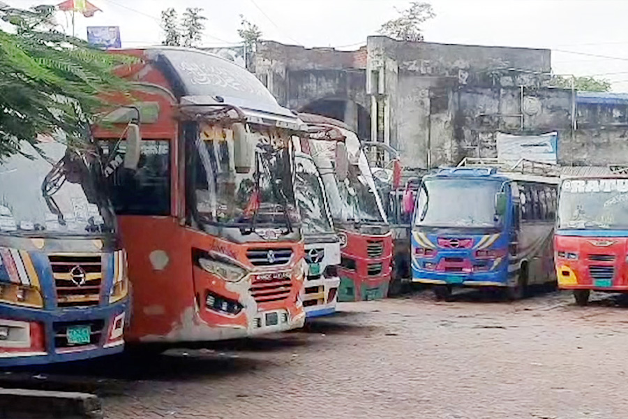 ৪ আসন বহালের দাবিতে বাগেরহাটে হরতাল-অবরোধ