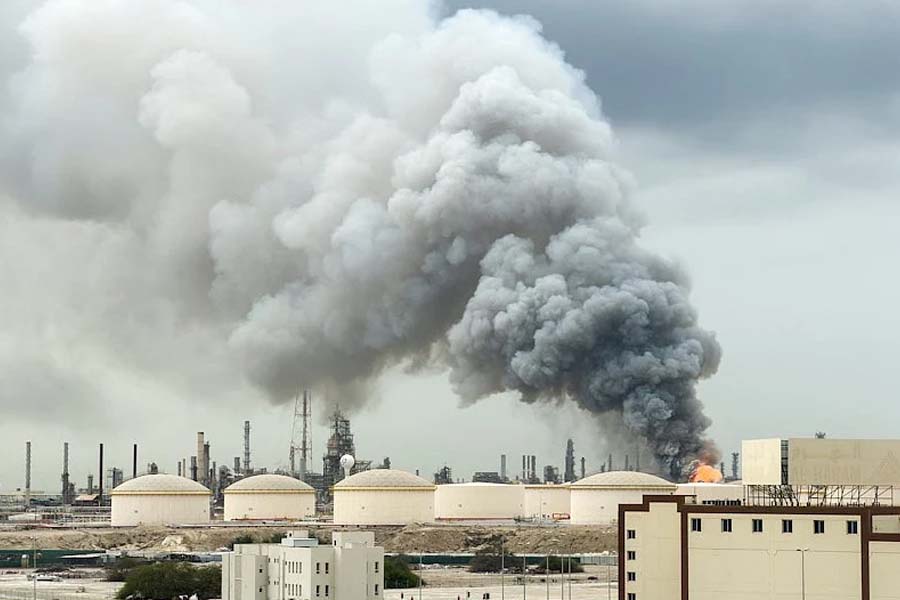 বাহরাইনের প্রধান তেল শোধনাগারে হামলা