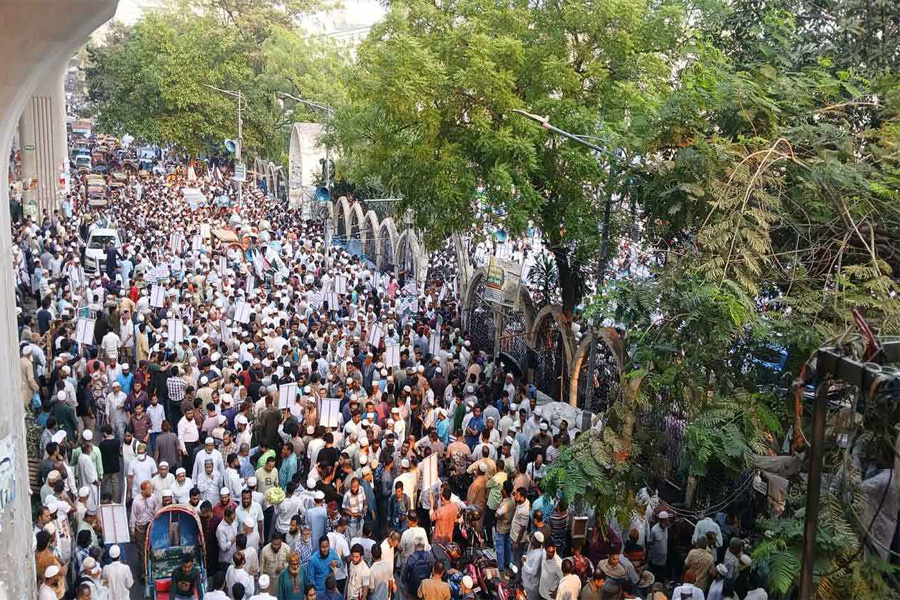 বায়তুল মোকাররমে ১১ দলীয় জোটের গণভোট-বিরোধী বিক্ষোভ সমাবেশ