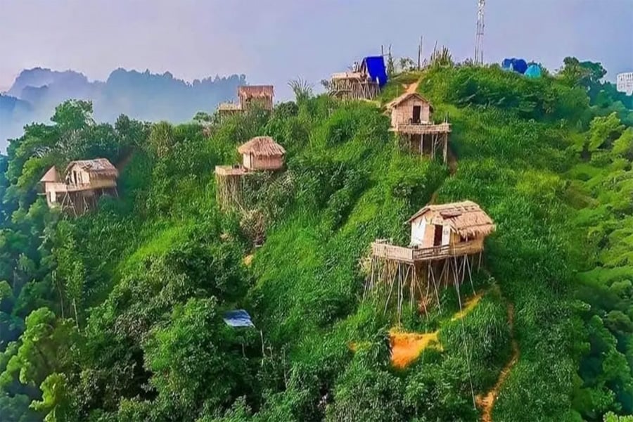 টানা বর্ষণের কারণে আপাতত পর্যটকদের জন্য বন্ধ রাখা হয়েছে বান্দরবানের সব পর্যটনকেন্দ্র।  ছবি: ভিওডি বাংলা