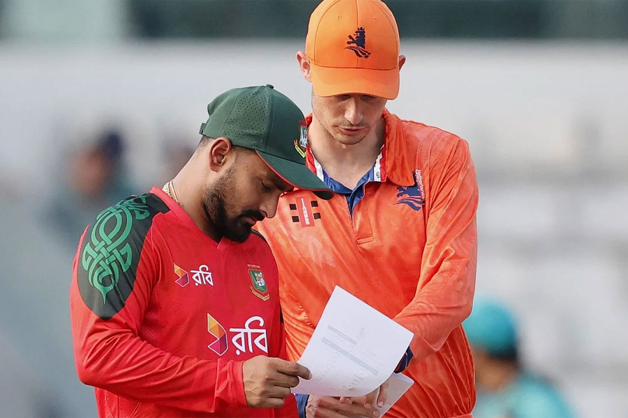 সিরিজ জিততে একাদশে ২ পরিবর্তন নিয়ে ফিল্ডিংয়ে বাংলাদেশ