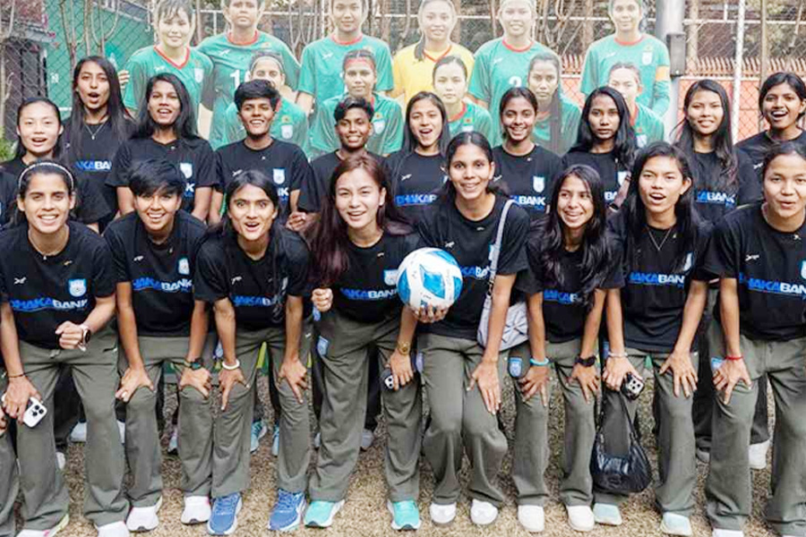 এশিয়ান কাপে খেলতে অস্ট্রেলিয়ায় নারী ফুটবল দল