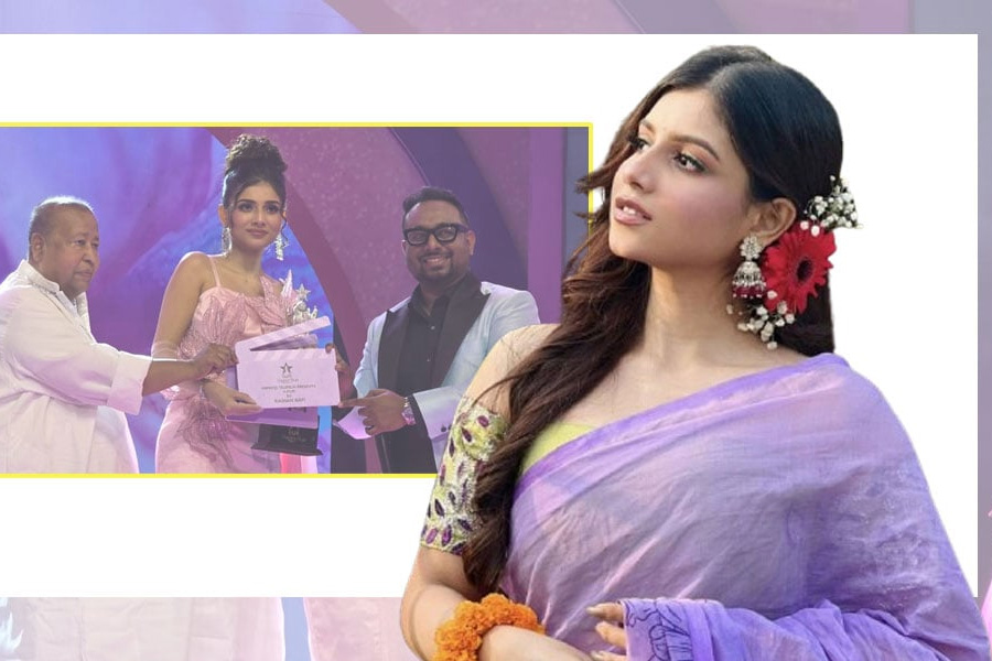 রাফীর রোমান্টিক ছবির নায়িকা হচ্ছেন বর্ণিতা