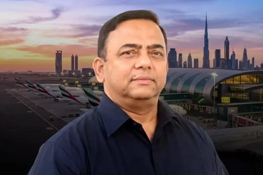 শপিং মলে ডেকে নেওয়ার পর দুবাইয়ে আটক বেনজীর