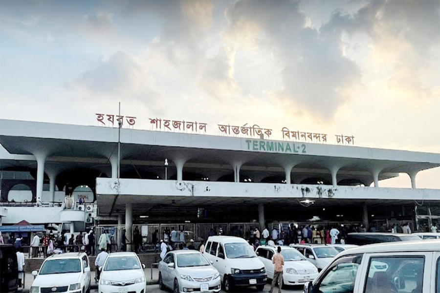 ঘন কুয়াশায় ঢাকায় অবতরণে ব্যর্থ হয়ে কলকাতায় ৪ ফ্লাইট