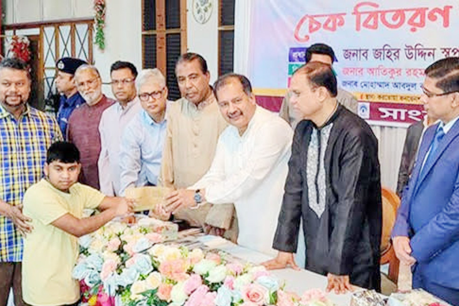 বগুড়ায় সাংবাদিকদের অনুদান ও শিক্ষাবৃত্তির চেক বিতরণ