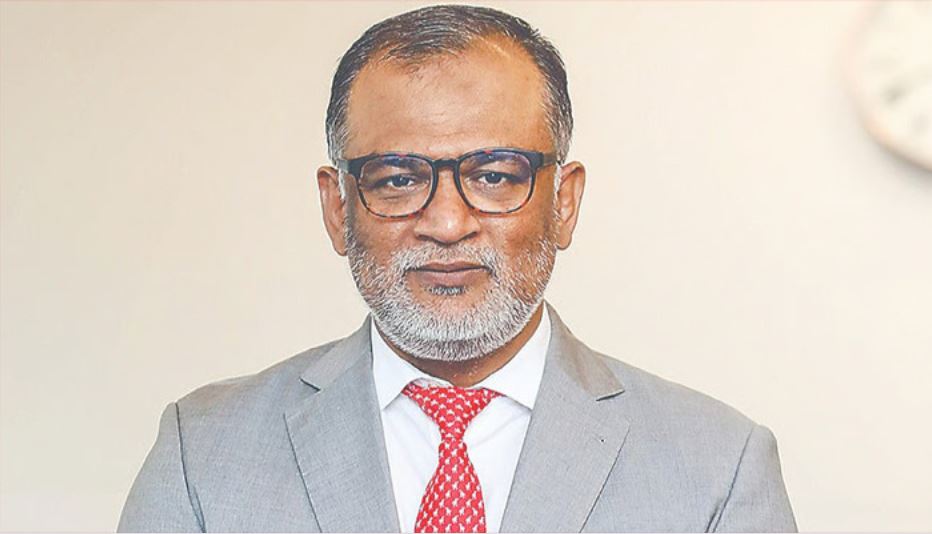 জুলাইয়ের হত্যা মামলায় অব্যাহতি পেলেন বাণিজ্য উপদেষ্টা