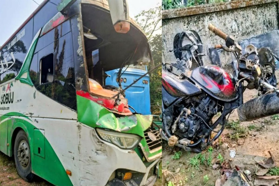 নাটোরে বাসের ধাক্কায় বিএনপি নেতার মৃত্যু