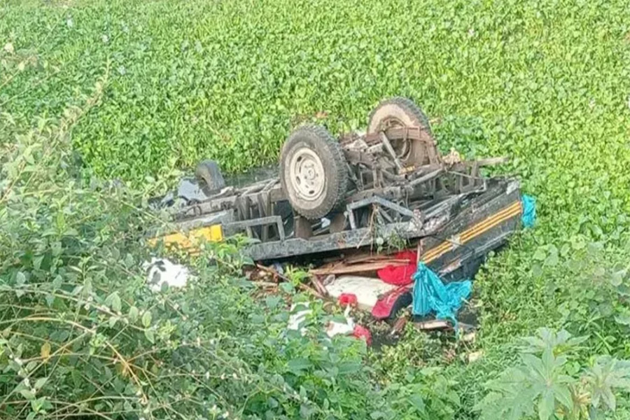 হবিগঞ্জে বাস-পিকআপ সংঘর্ষে নারীসহ নিহত ৪