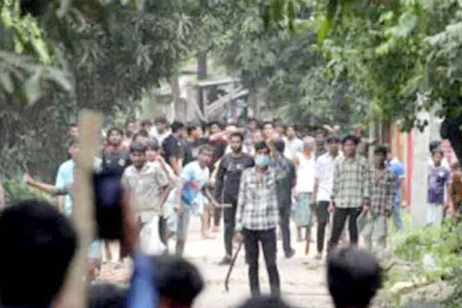 চট্টগ্রাম বিশ্ববিদ্যালয়ে আবারও সংঘর্ষ, প্রক্টরসহ আহত অনেকে