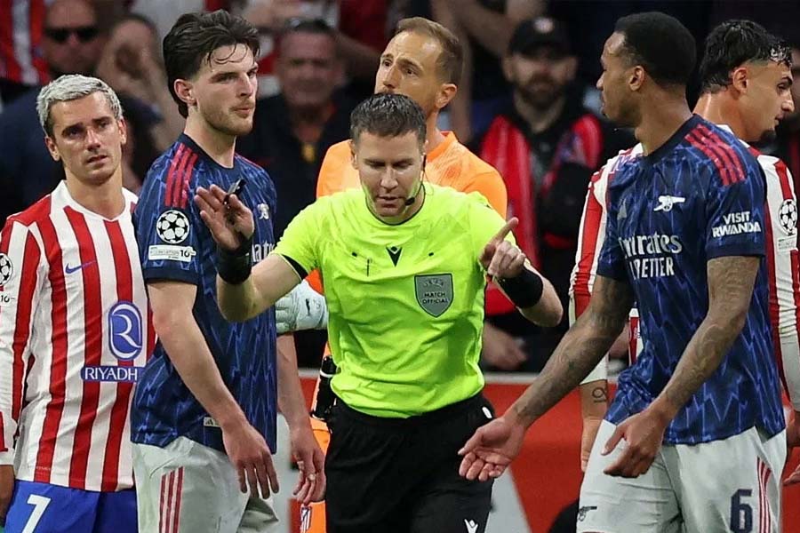 দুই পেনাল্টির ম্যাচে অ্যাতলেটিকো-আর্সেনাল সমতা