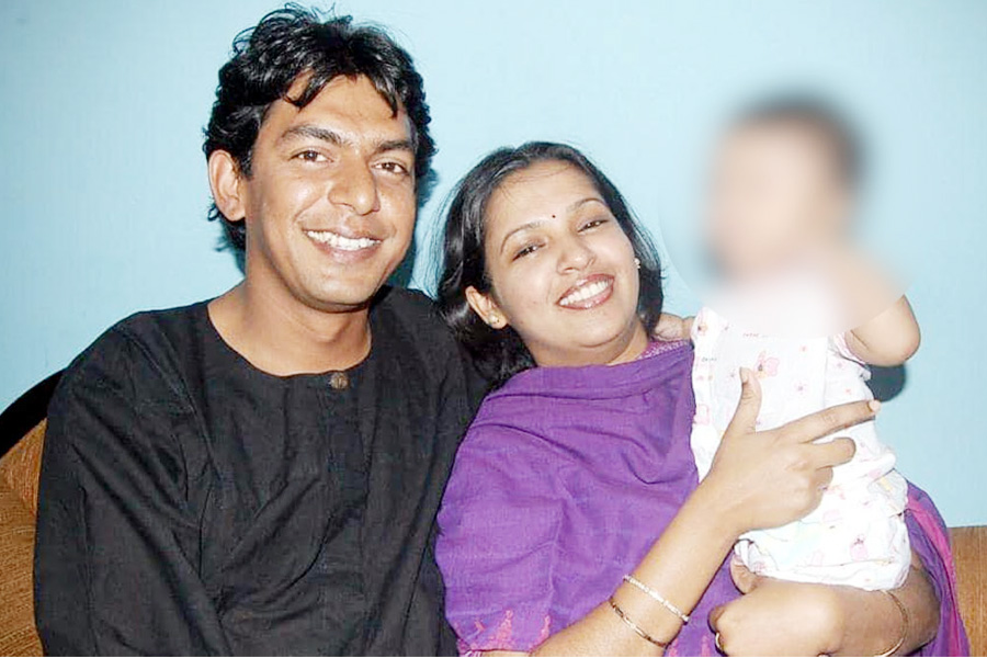 বিবাহবার্ষিকী ভুলে গেলেন চঞ্চল, কৃতজ্ঞতা প্রকাশ স্ত্রীকে
