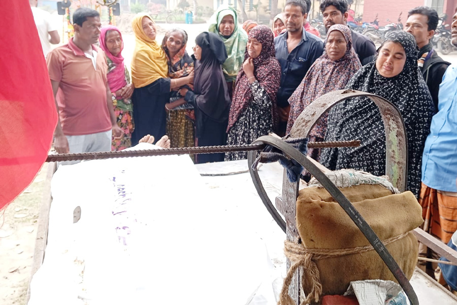 চাটমোহরে ভ্যান ছিনতাই, চাচাতো ভাই খুন