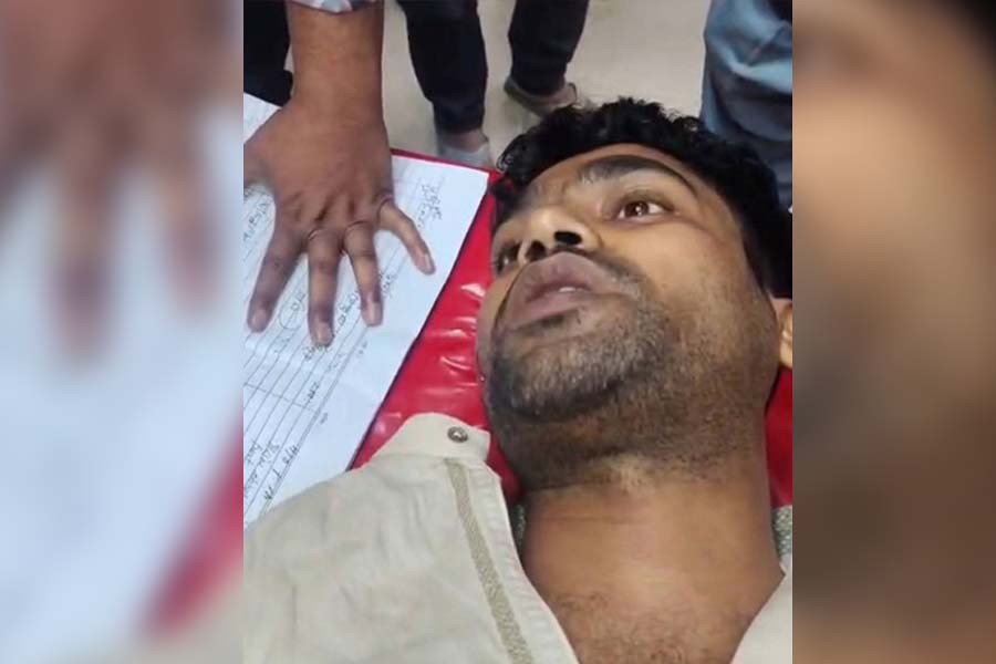 মাদারীপুরে ছাত্রদল নেতাকে কুপিয়ে জখম