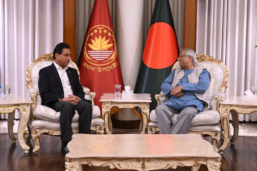 প্রধান উপদেষ্টার সঙ্গে সাক্ষাৎ করেছেন পাকিস্তানের স্পিকার