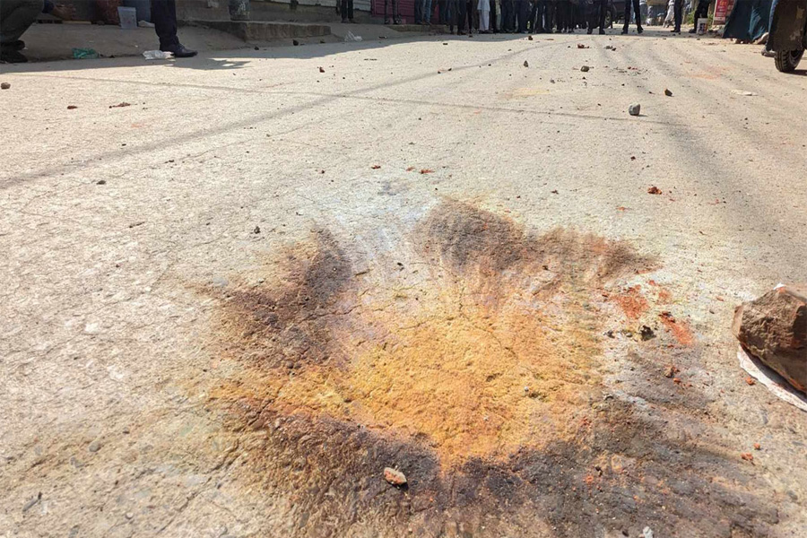 রাজধানীর শাহবাগের ছবির হাটে ককটেল বিস্ফোরণ