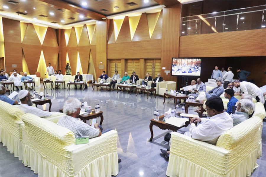 রাজনৈতিক দলগুলোর সঙ্গে ঐকমত্যে বৈঠক আজ