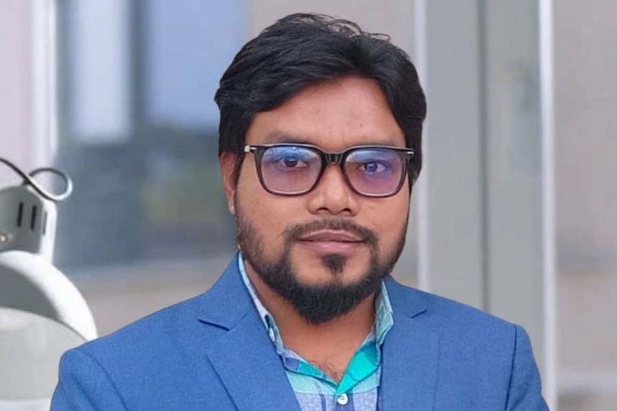 স্বরাষ্ট্রমন্ত্রীকে নিয়ে ‘কুরুচিপূর্ণ’ পোস্ট শেয়ার করায় বিশ্ববিদ্যালয় কর্মকর্তা বরখাস্ত