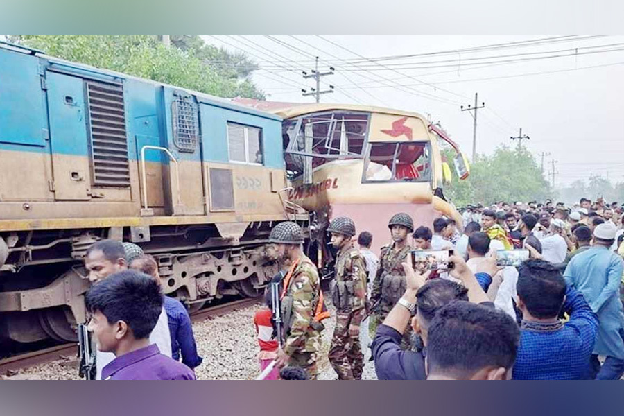 কুমিল্লায় ট্রেন দুর্ঘটনা, ৩ তদন্ত কমিটি গঠন