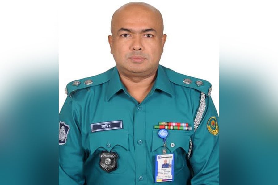 মধ্যরাতে অভিযানে থাকা ডিসি আমিরুলের হাতে এলো বদলির আদেশ