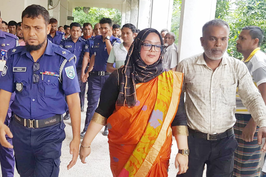 সাবেক ডিসি সুলতানা পারভীন কারাগারে