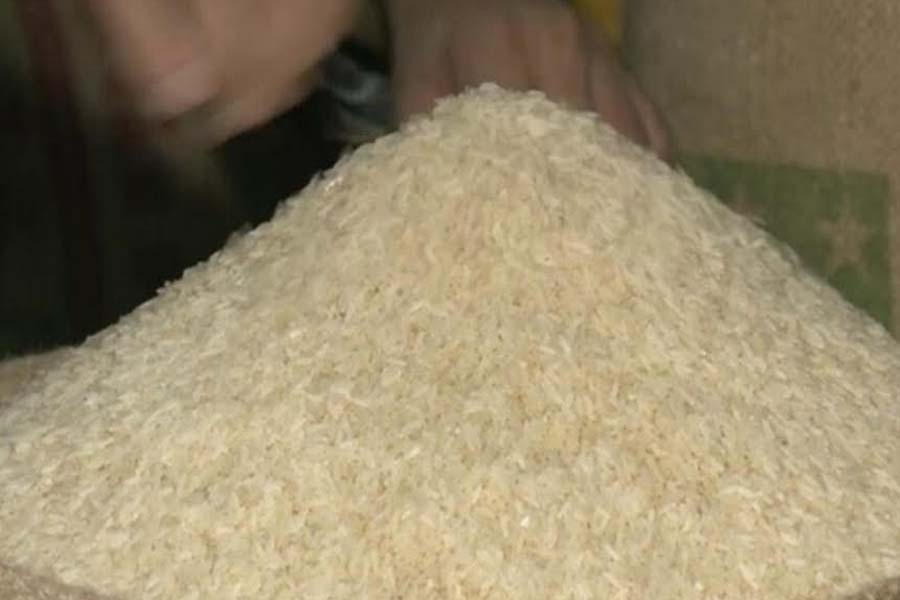 রাজশাহীতে ভিজিএফ কার্ডের তালিকা তৈরিতে অনিয়ম