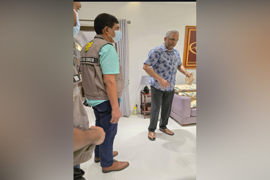 ডিজিএফআইয়ের সাবেক মহাপরিচালক মামুন খালেদ আটক