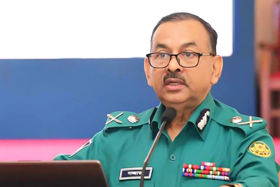 আন্দোলনকারীদের সঙ্গে সংঘর্ষে ১৬ পুলিশ সদস্য আহত