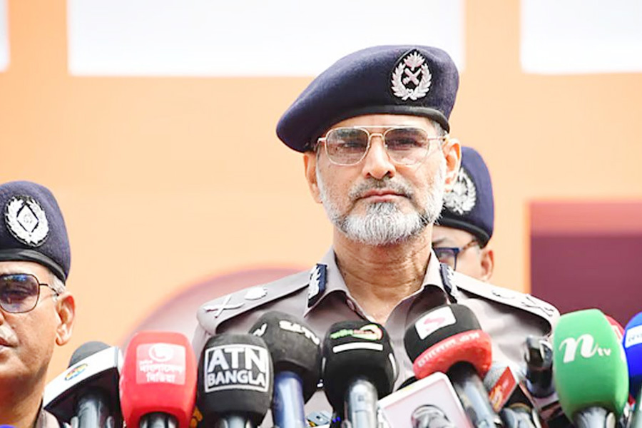 ঈদে গণপরিবহনে ভাড়া ও যাত্রী সুরক্ষায় বিশেষ তদারকি: ডিএমপি