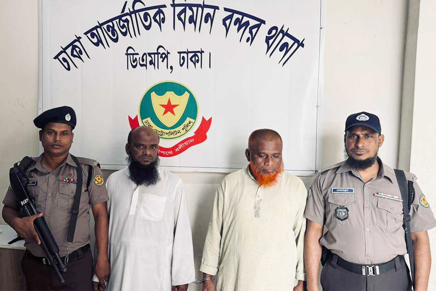হাজীর ছদ্মবেশে হজ ক্যাম্পে চুরি, গ্রেপ্তার ২