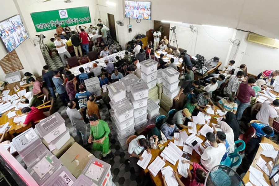 জাকসু নির্বাচনে তৃতীয়দিনেও চলছে ভোট গণনা