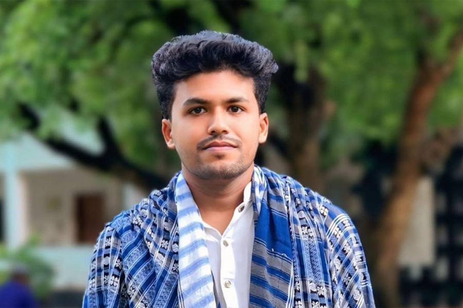 ডাকসু নির্বাচনে জয়ী হলে গাঁজাখোর উচ্ছেদের প্রতিশ্রুতি প্রার্থীর