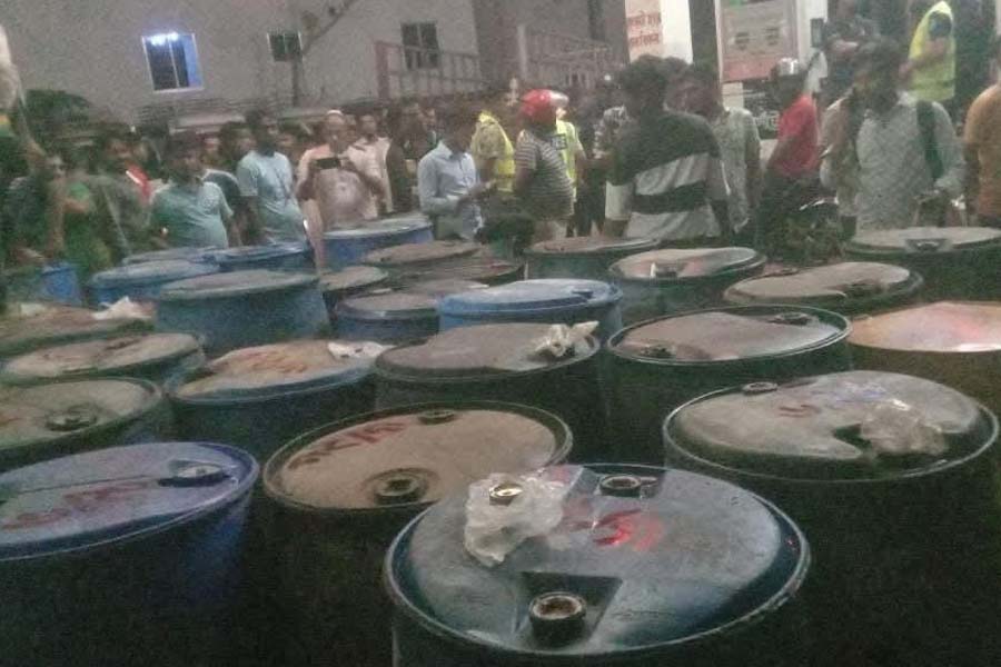 নড়াগাতীতে প্রশাসনের অভিযান: ৫,৬০০ লিটার অবৈধ ডিজেল জব্দ