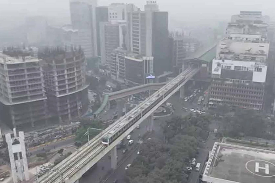 তাপমাত্রা নামল ১৪ ডিগ্রিতে, ঘন কুয়াশা