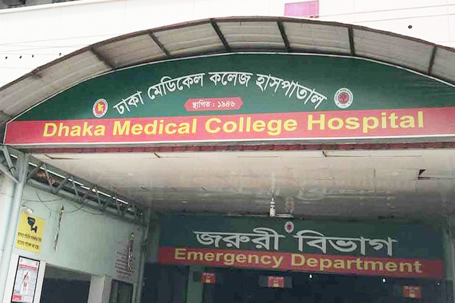 ঢামেকে ৬ সন্তানের জন্ম দিলেন এক মা