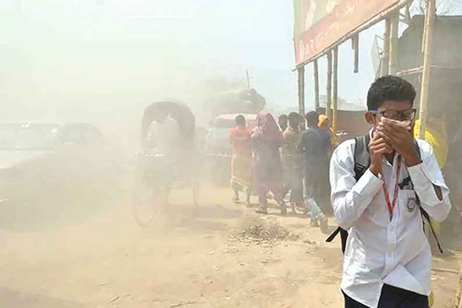 বায়ুদূষণে বিশ্বের শীর্ষে ঢাকা