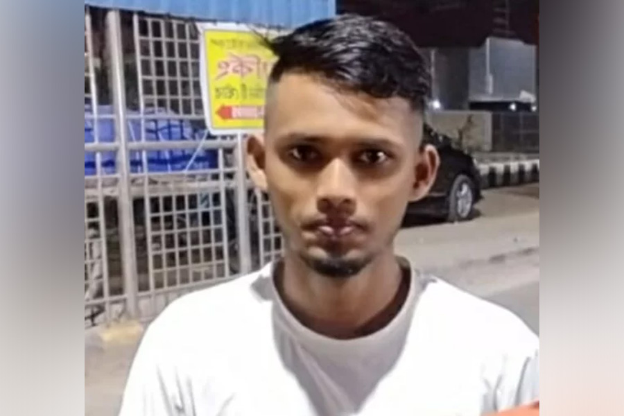 লালবাগে গুলিতে আহত রাফির মৃত্যু