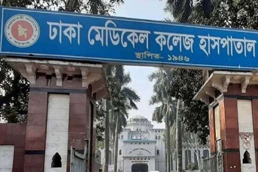 ঢামেকের জরুরি বিভাগের পাশে নারীর মরদেহ উদ্ধার