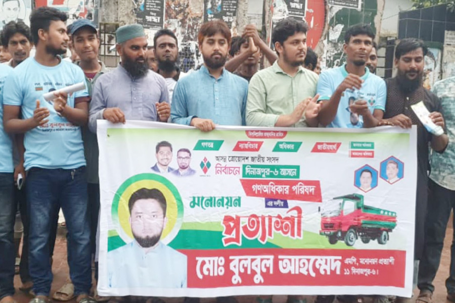 দিনাজপুর-৬ আসনে গণসংযোগে বুলবুল আহমেদ