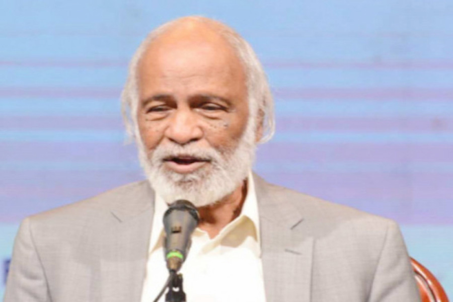 আলোচনায় আব্দুল মঈন খান