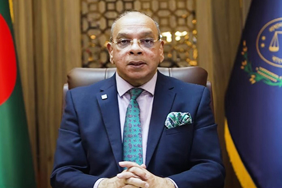 বিপুল সংখ্যক জামিন দেওয়ায় ব্যাখ্যা চাইলেন রেফাত আহমেদ