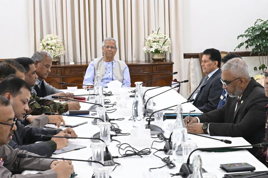 যেকোনো মূল্যে পরিস্থিতি স্বাভাবিক রাখার নির্দেশ