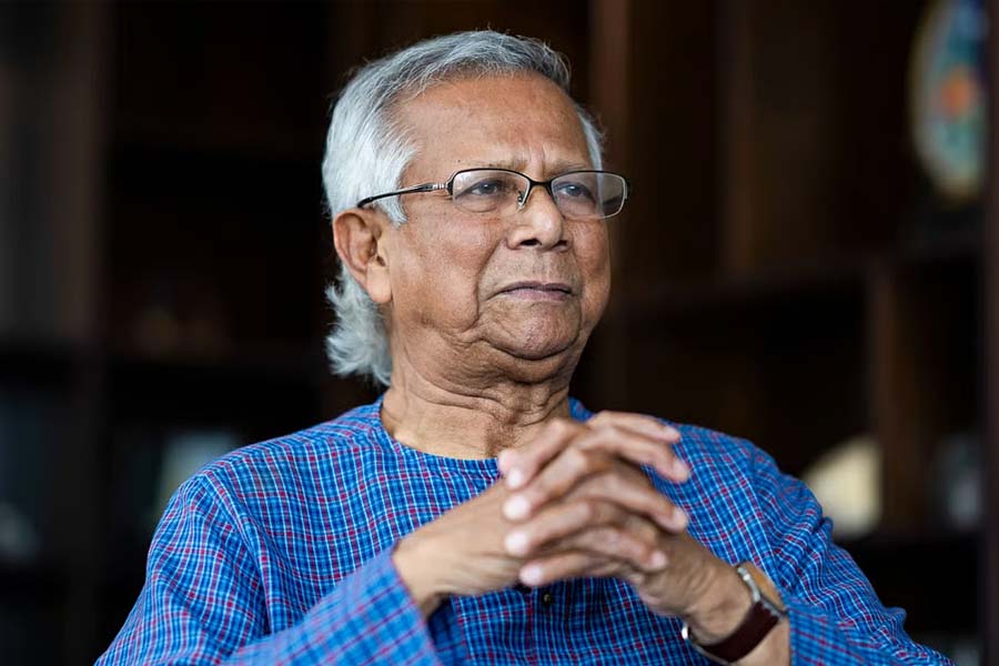 ড. ইউনূসের দেশত্যাগে নিষেধাজ্ঞা চেয়ে নোটিশ