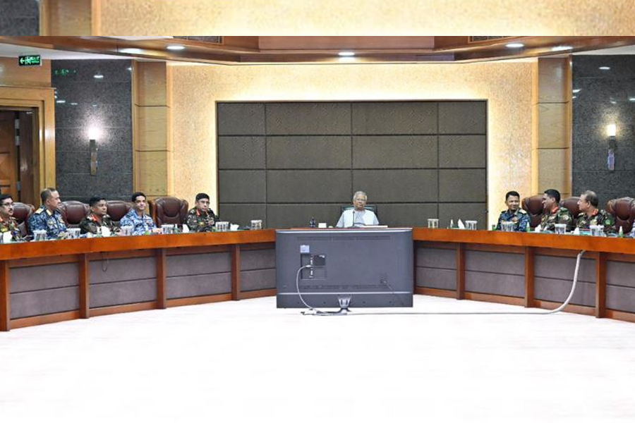 ভোট সুষ্ঠু করতে সর্বোচ্চ সতর্ক থাকার নির্দেশ প্রধান উপদেষ্টার