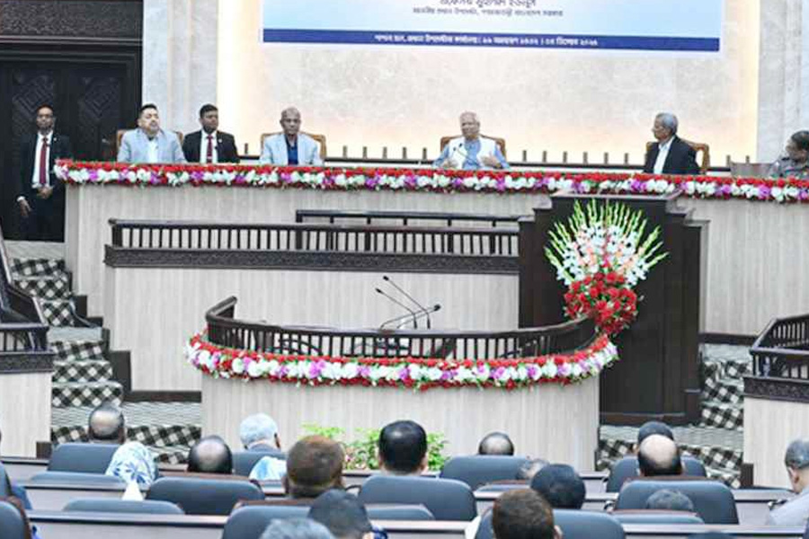 জাতীয় নির্বাচনে পুলিশকে নিরপেক্ষ দায়িত্ব পালনের নির্দেশ প্রধান উপদেষ্টার