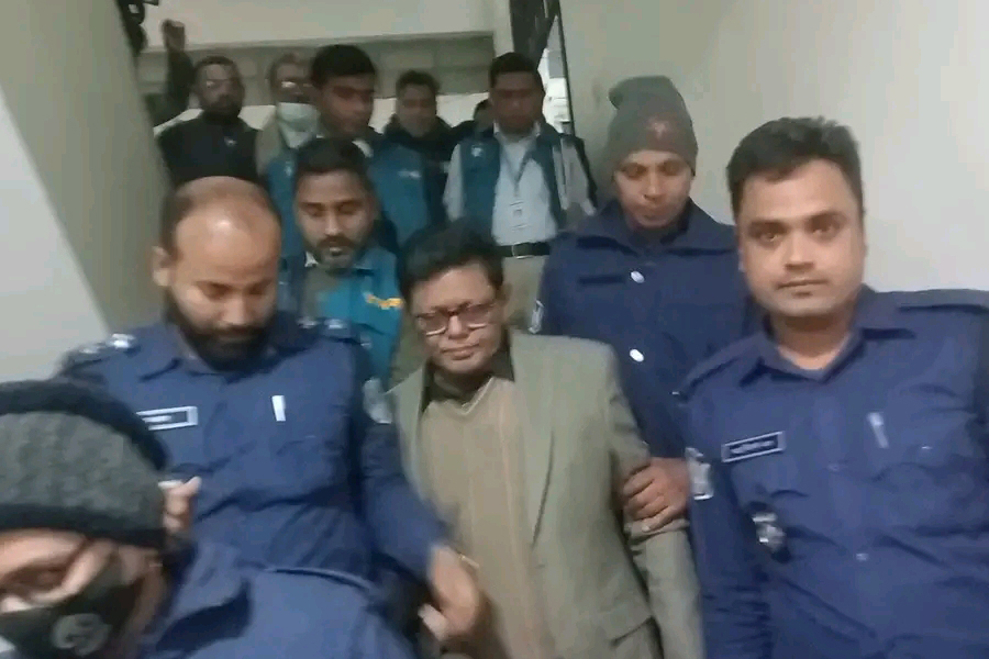 ঘুষ লেনদেনের সময় দুদকের জালে যশোরের জেলা প্রাথমিক শিক্ষা কর্মকর্তা