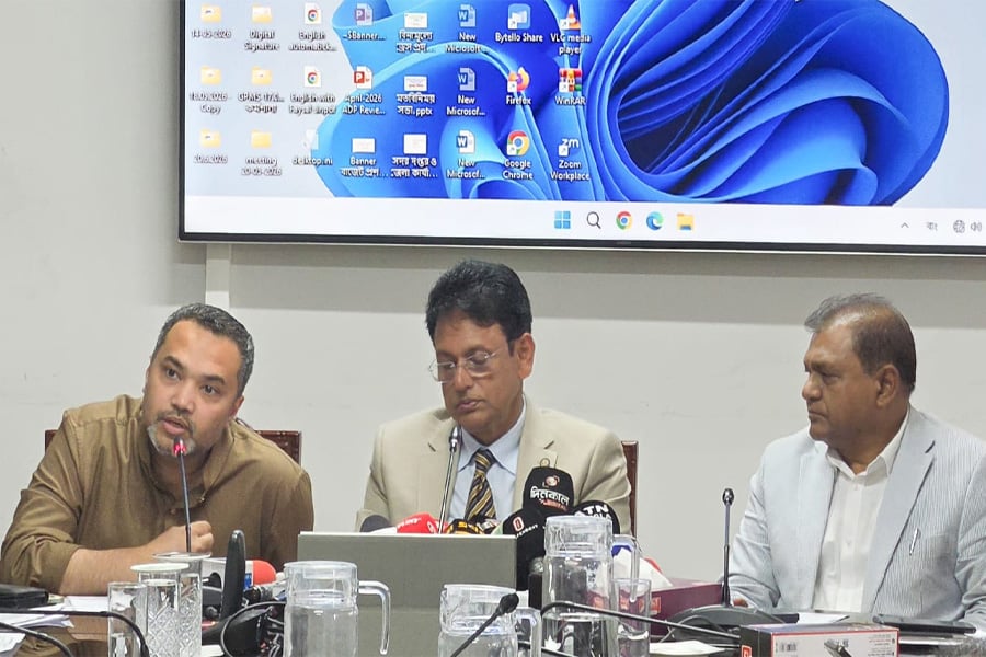 এইচএসসি ও সমমানের পরীক্ষা নিয়ে সচিবালয়ে শিক্ষা মন্ত্রণালয়ের সংবাদ সম্মেলনে মাহ্দী আমিন। ছবি: ভিওডি বাংলা
