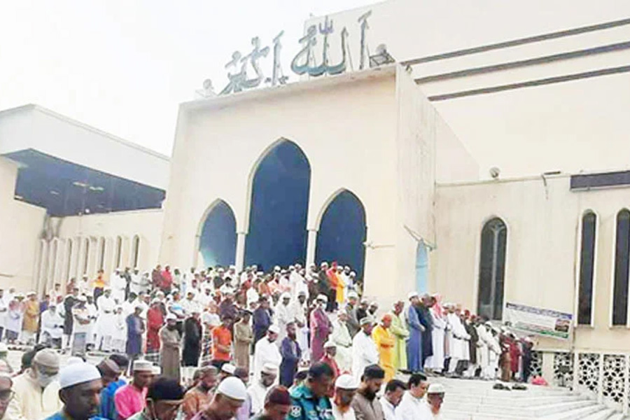 বায়তুল মোকাররমে ঈদুল ফিতরের প্রথম জামাত অনুষ্ঠিত