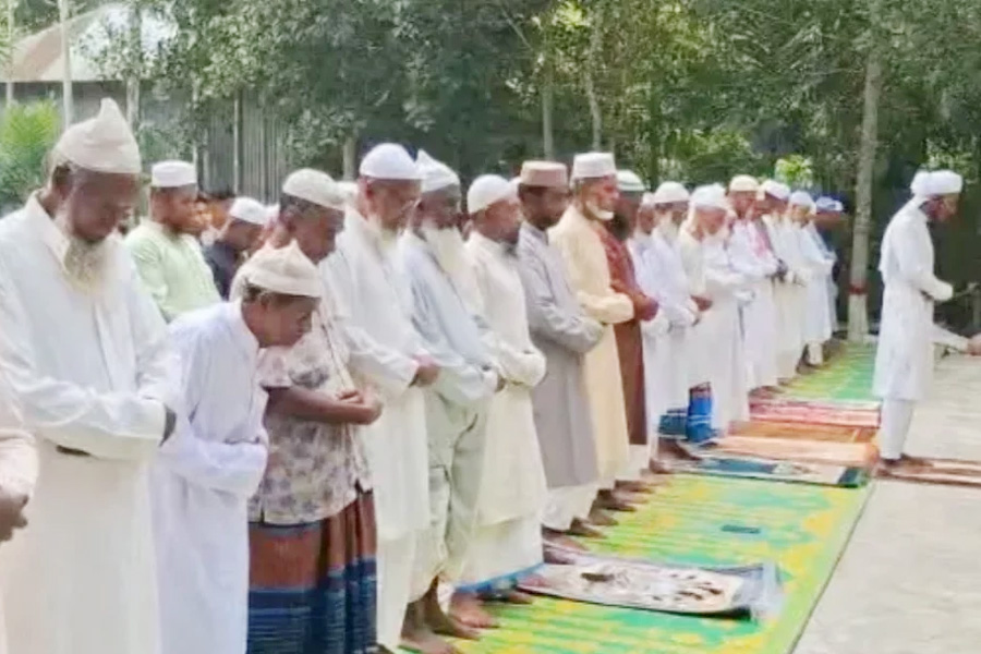সৌদির সঙ্গে মিল রেখে ফরিদপুরের ১২ গ্রামে ঈদের জামাত